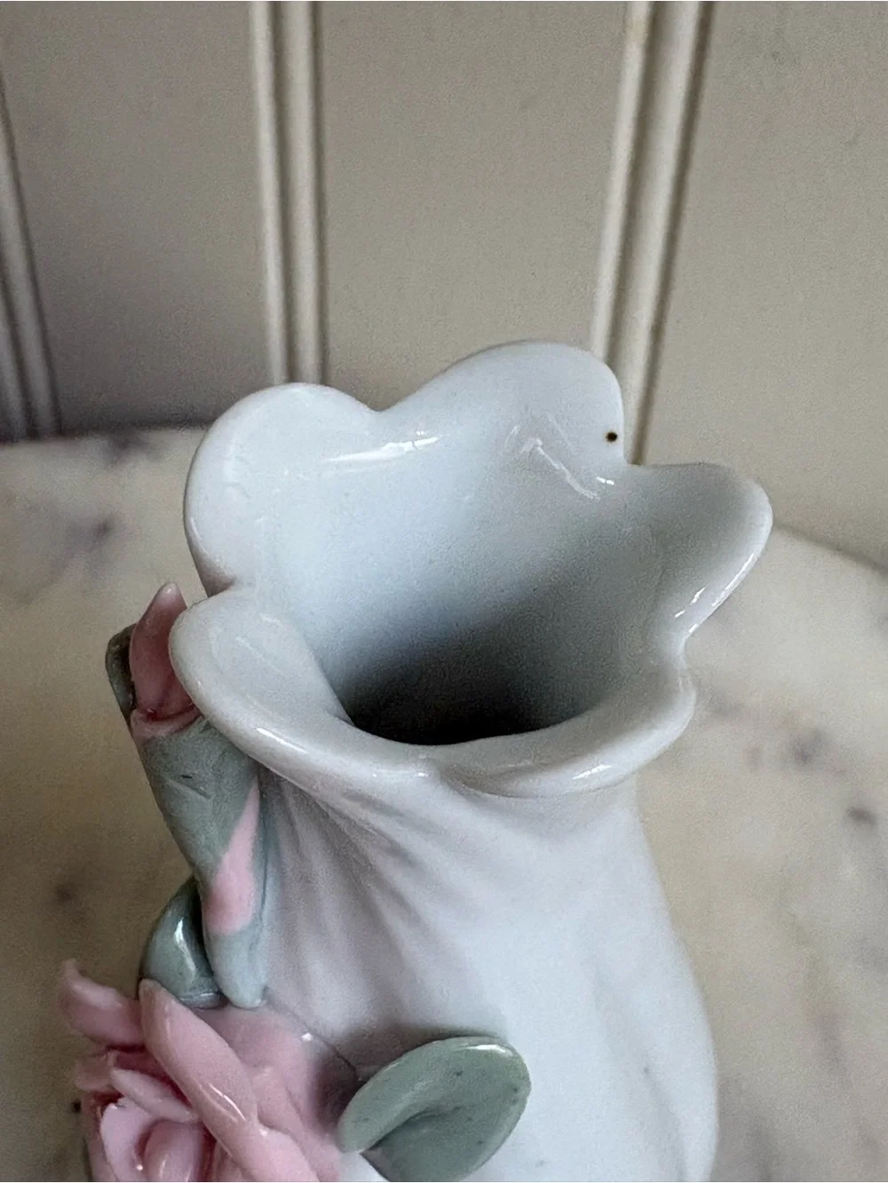 Vintage Porcelain Rose Bud Vase VTG Grandmacore Traditional Cottagecore Flowers